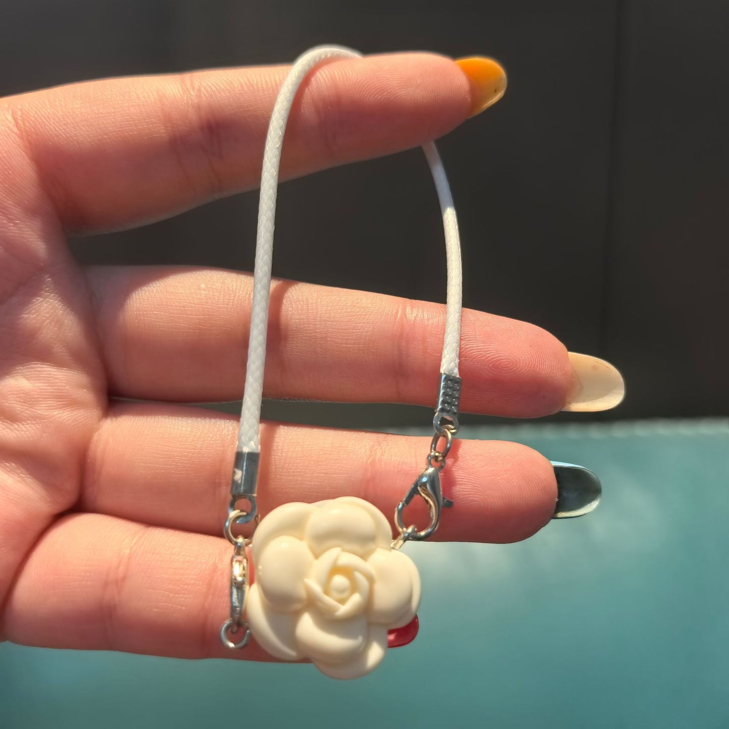 (only-clothes) Dollhouse Mini Cartoon Model Small Camera Bowknot Neck Hanging Accessory Doll Hanging Decoration Accessory