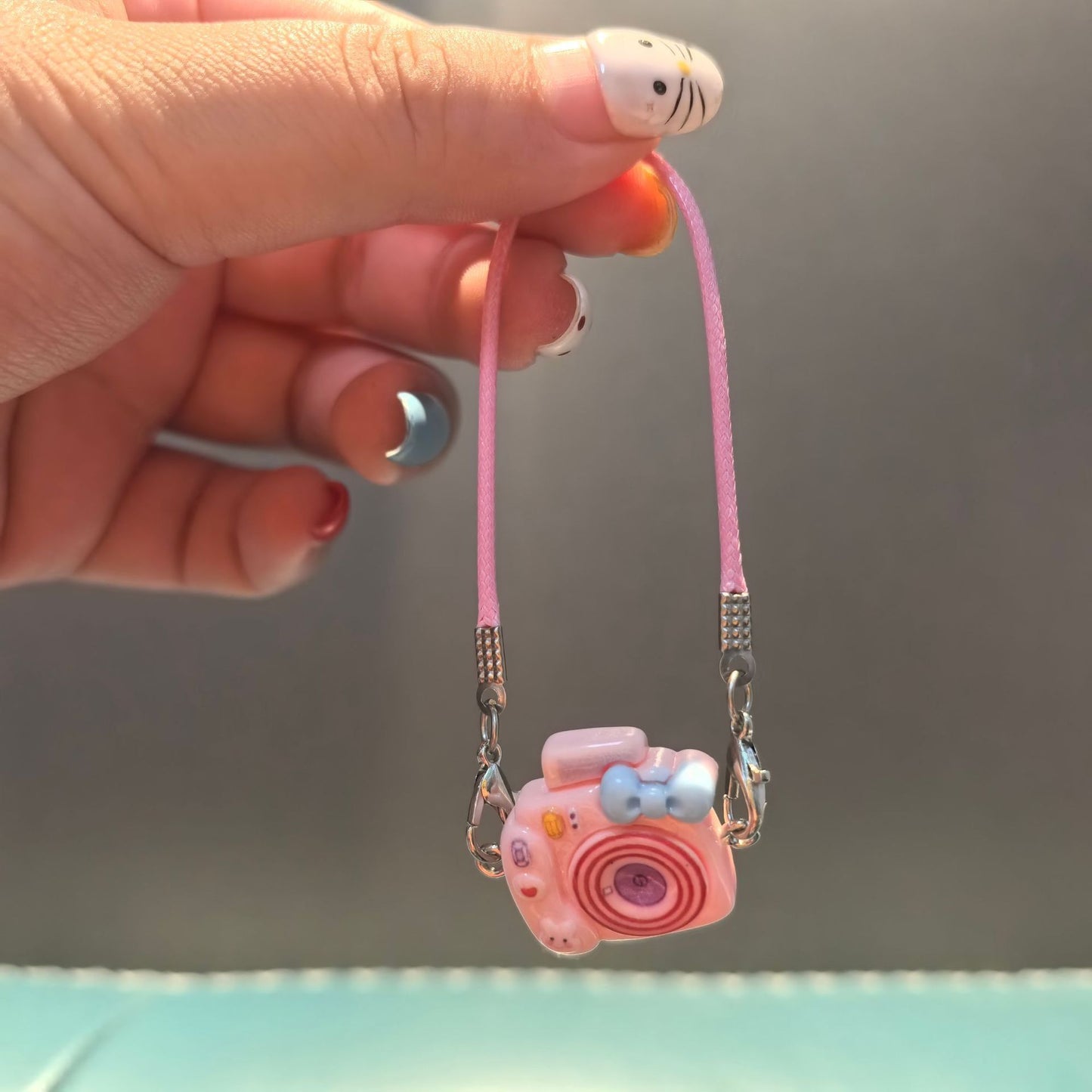 (only-clothes) Dollhouse Mini Cartoon Model Small Camera Bowknot Neck Hanging Accessory Doll Hanging Decoration Accessory