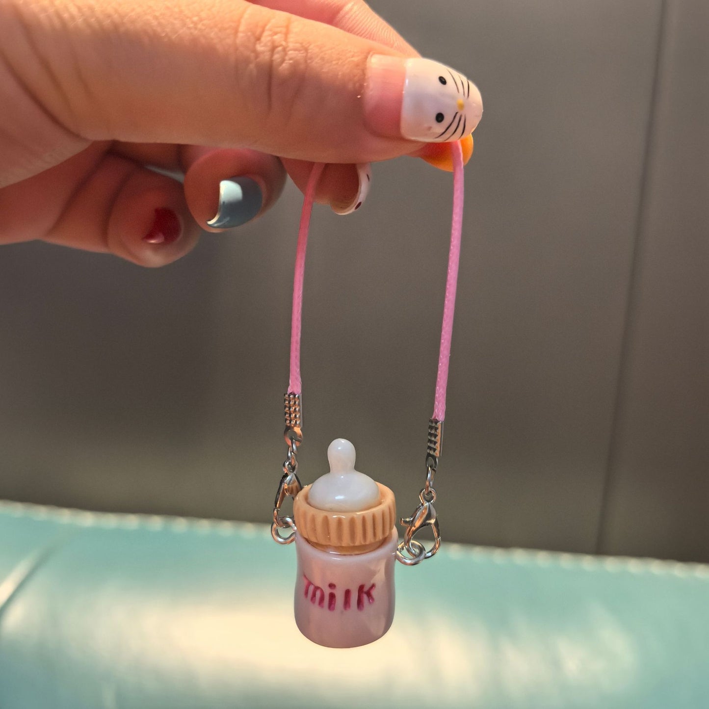 (only-clothes) Dollhouse Mini Cartoon Model Small Camera Bowknot Neck Hanging Accessory Doll Hanging Decoration Accessory