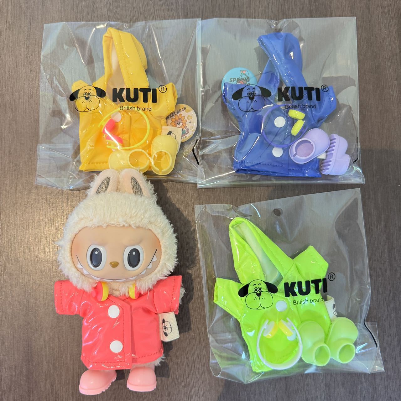 (only-clothes) Cartoon Labubu Doll Clothes Accessories Key Raincoat Exclusive Matching Doll Clothes Creative
