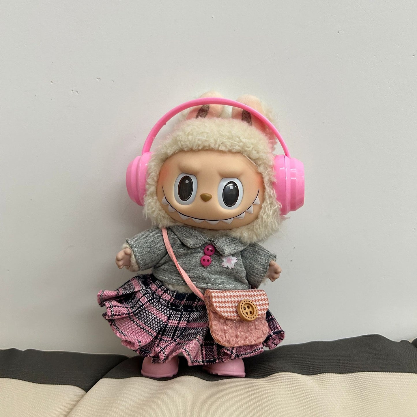 (only-clothes) Labubu Doll Clothes First Second Third Generation Labubu Vinyl Blind Box Pendant JK Girl Cute Style Doll Figurine