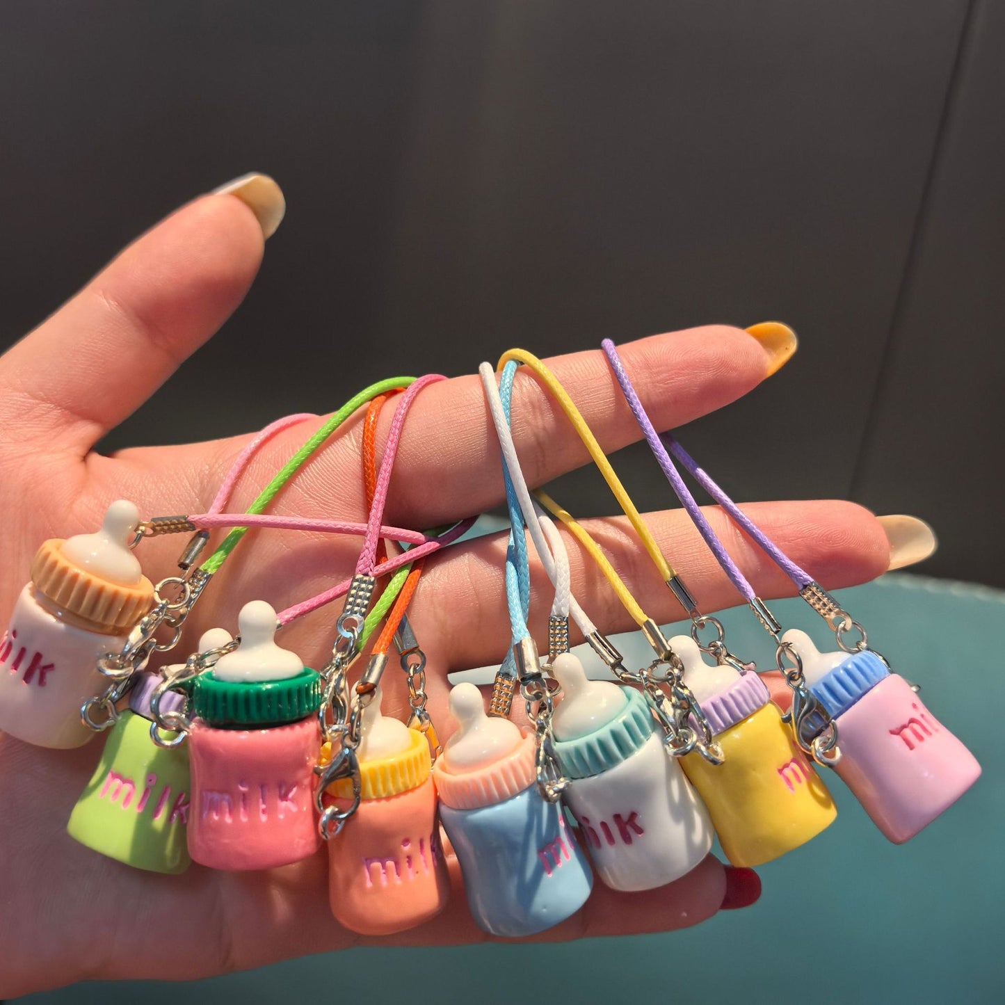 (only-clothes) Dollhouse Mini Cartoon Model Small Camera Bowknot Neck Hanging Accessory Doll Hanging Decoration Accessory