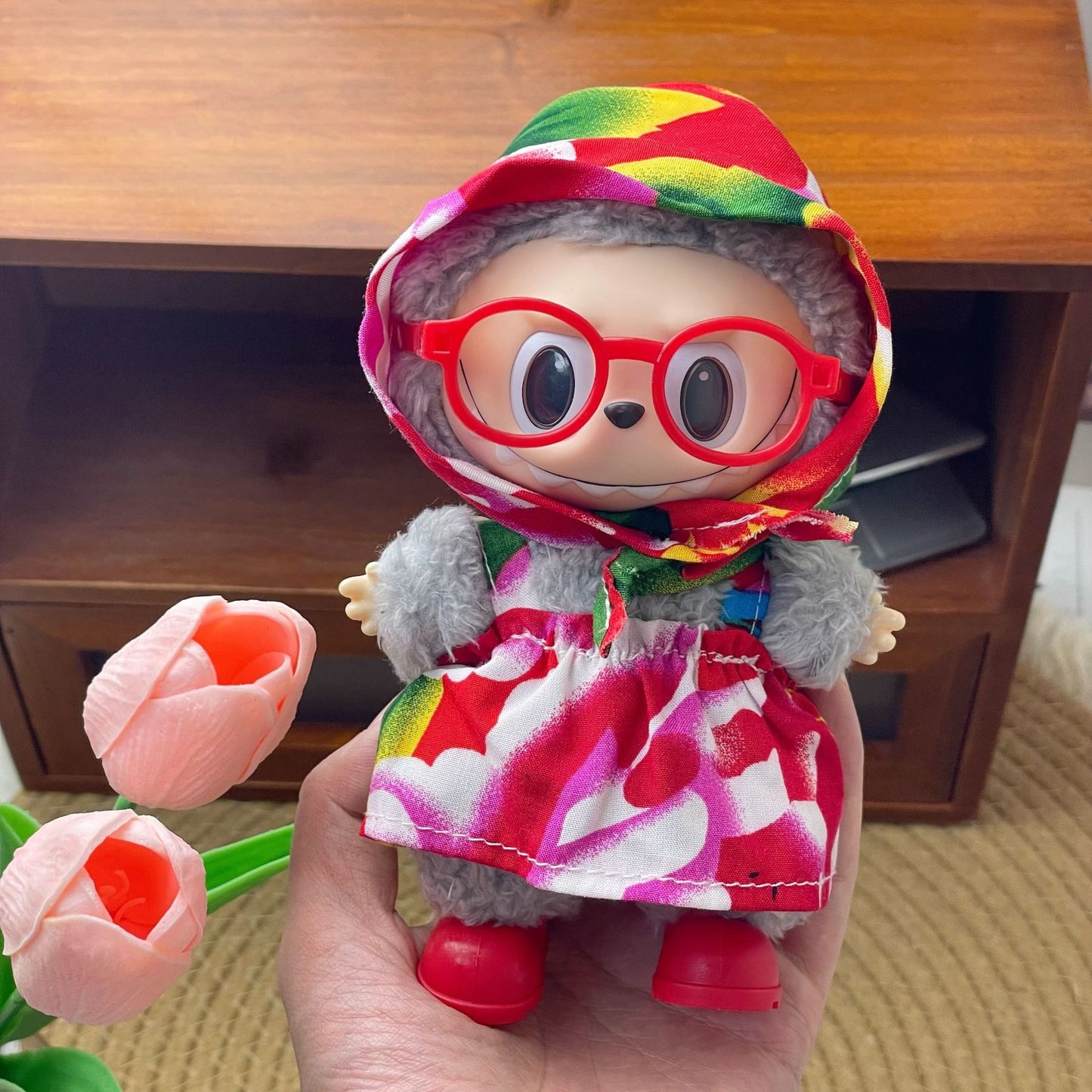 (only-clothes) Labubu One-piece Hat Set Only Clothes First and Second Generation Labubu Cute Baby Clothes Red Floral Doll Dress