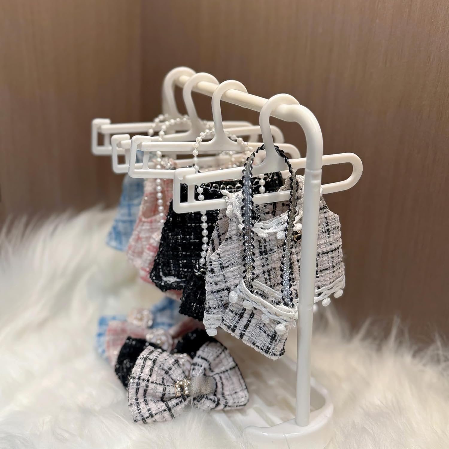 Doll's clothes