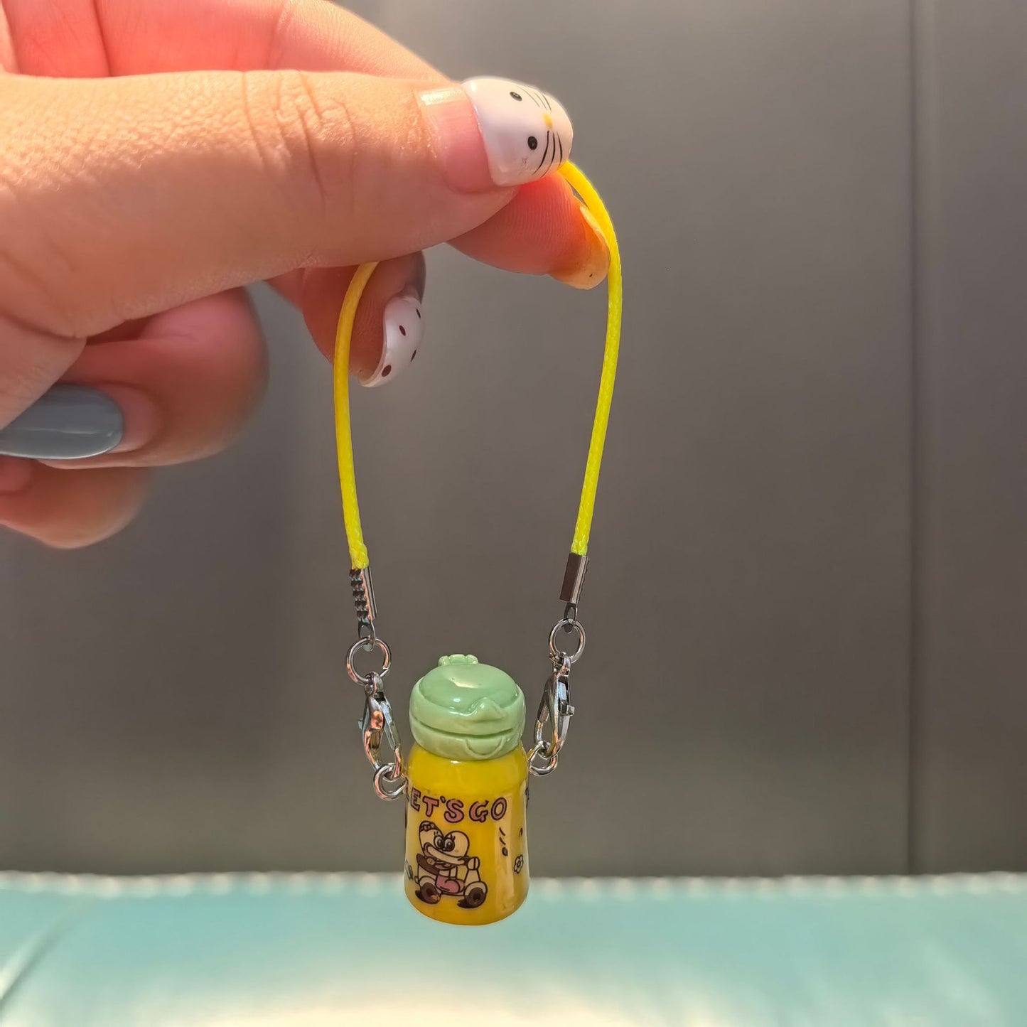 (only-clothes) Dollhouse Mini Cartoon Model Small Camera Bowknot Neck Hanging Accessory Doll Hanging Decoration Accessory