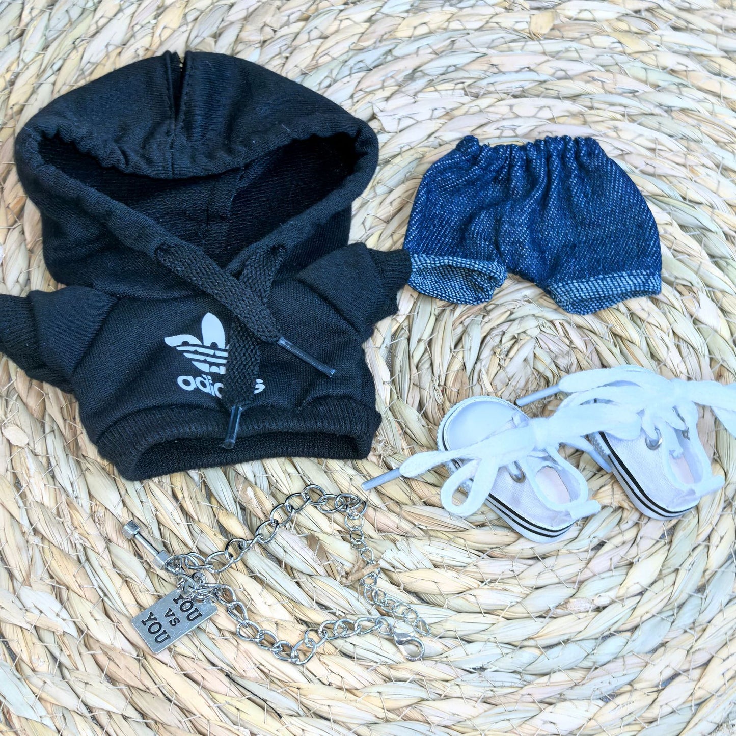 (only-clothes) Only Clothes] Second Generation Pendant Labubu Sitting Party Series Doll Clothes Hooded Sweatshirt LABUBU Clothes