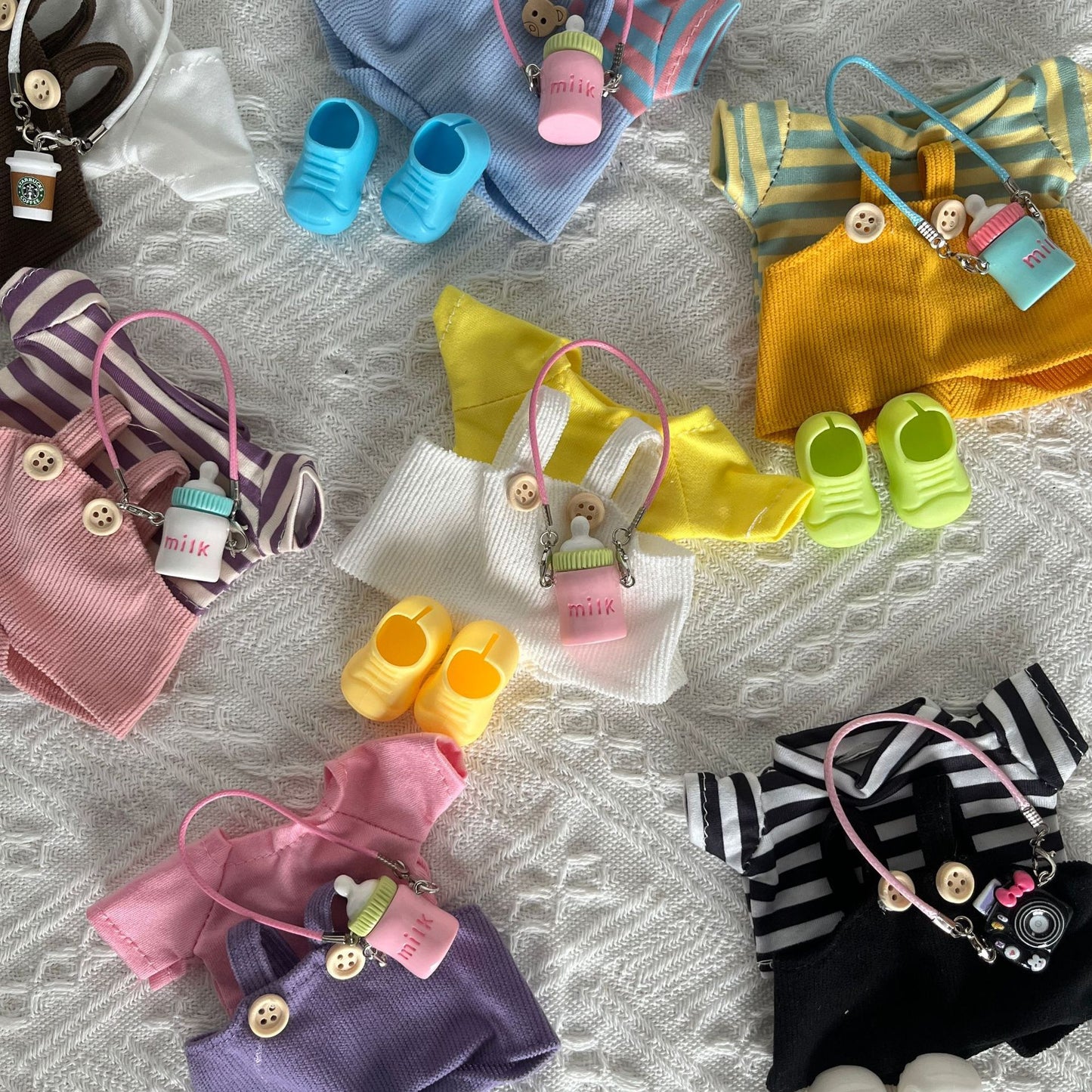 (only-clothes) New Trend Blind Box Labubu Doll Clothes 17cm First Generation Second Generation Third Generation Plush Doll Clothes Set Excludes Doll