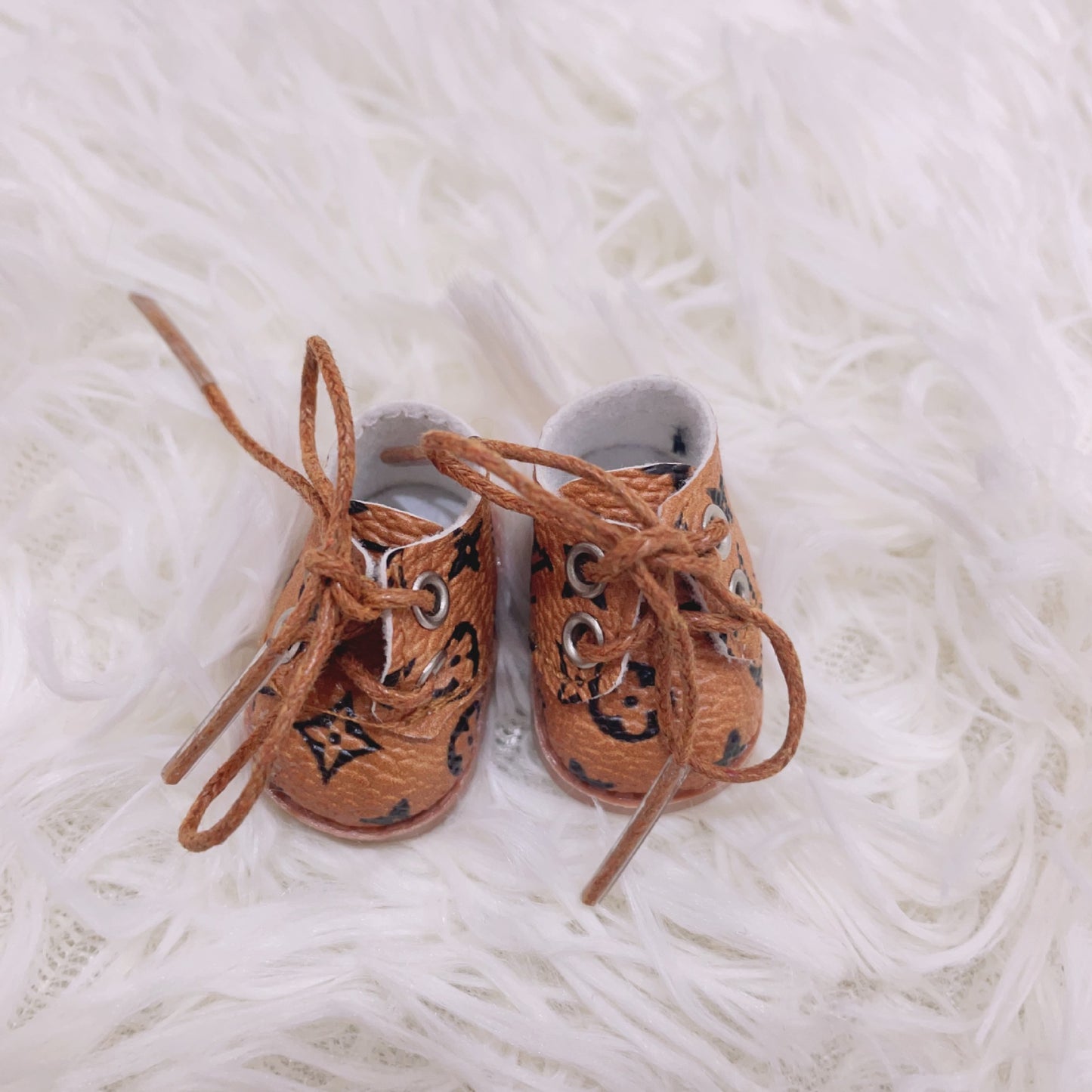 (only-clothes) First and Second Generation Labubu Shoes 17cm Labubu 10cm Doll Big Brand Trendy Small Shoes Small Leather Shoes Wholesale