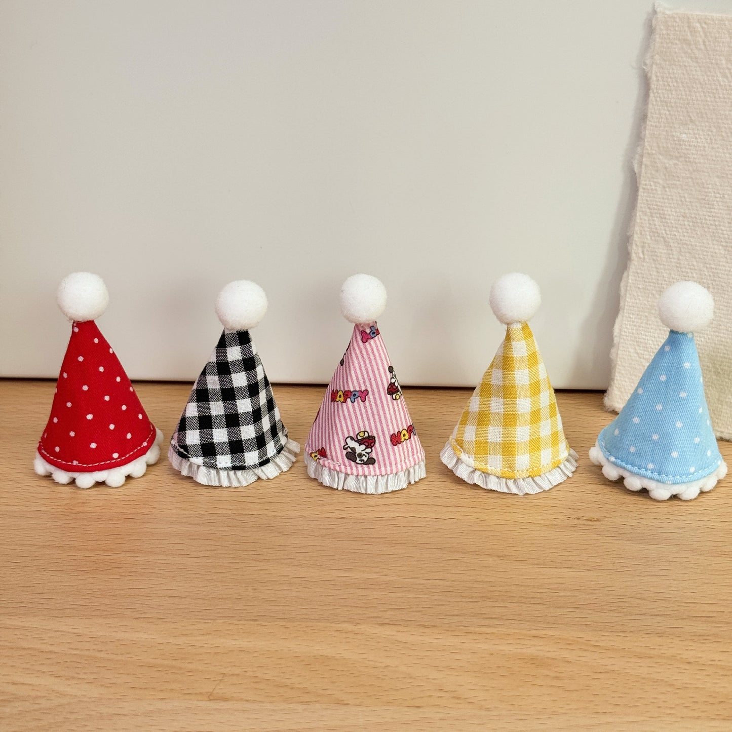(only-clothes)17cm Labubu Birthday Hat Doll Clothes Handmade Doll 10cm Decorative Hat Mini Dress-Up Clothes Wholesale