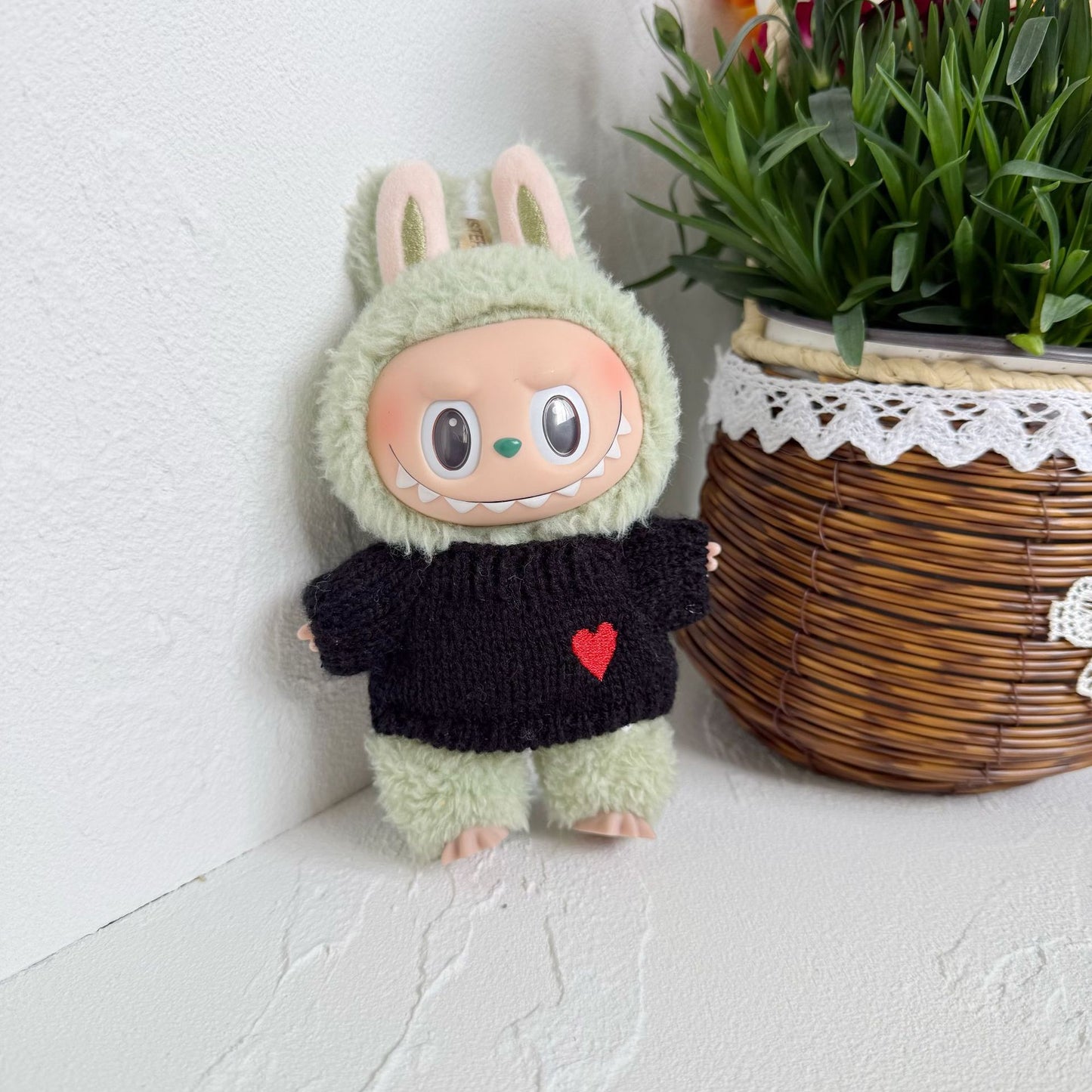 (only-clothes) Only Clothes] First and Second Generation Labubu Plush Doll Clothes Accessories LALBUBU Bear Logo Hat Heart Sweater Set