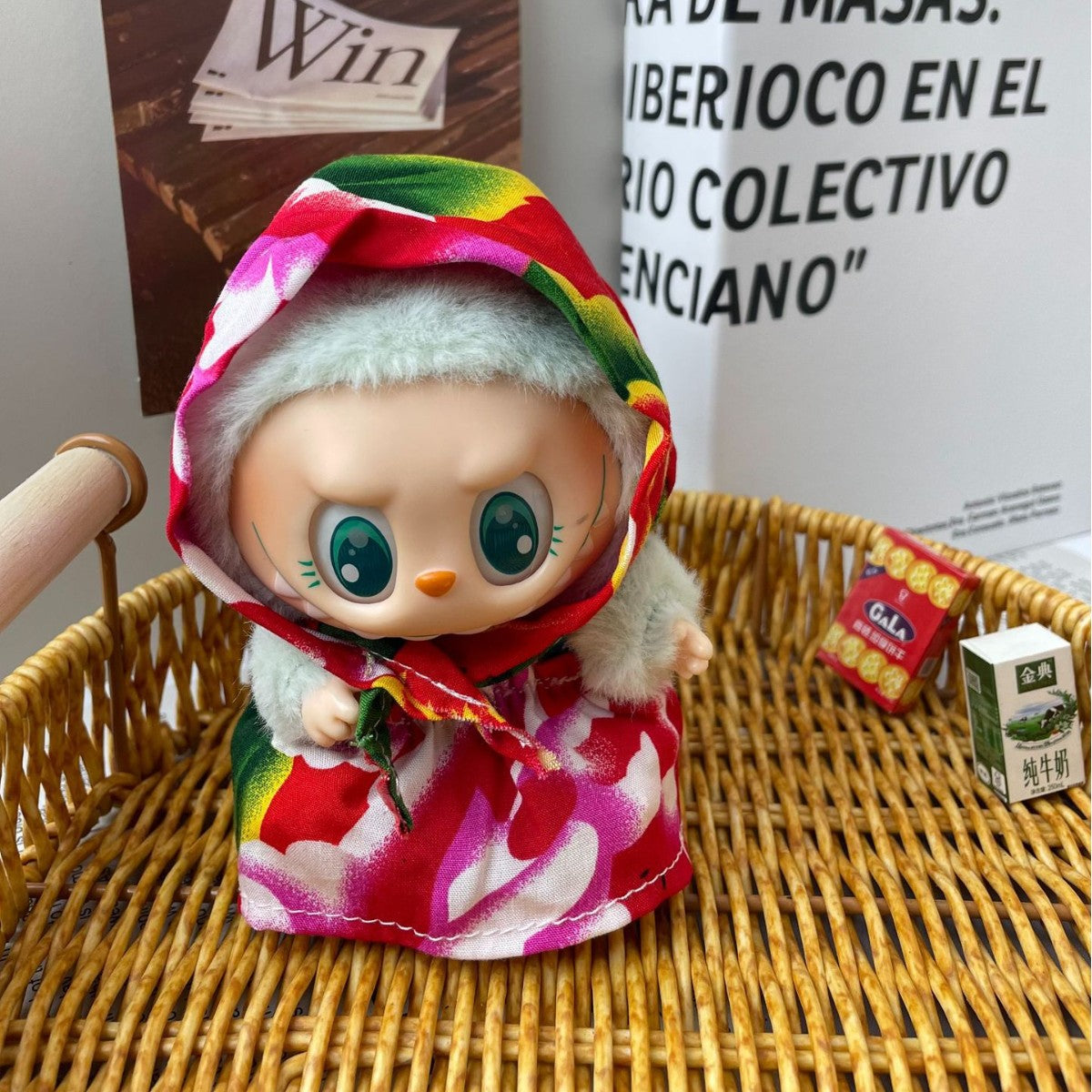 (only-clothes) Labubu One-piece Hat Set Only Clothes First and Second Generation Labubu Cute Baby Clothes Red Floral Doll Dress