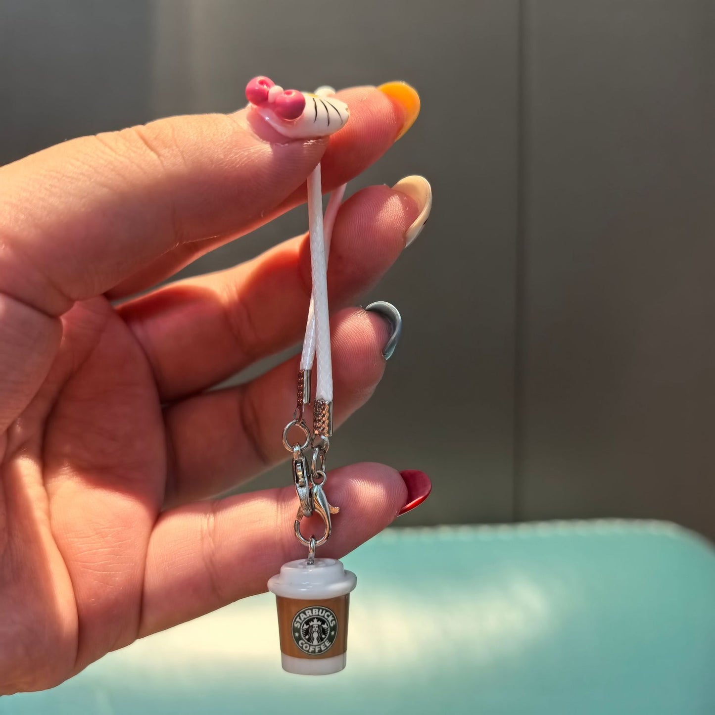 (only-clothes) Dollhouse Mini Cartoon Model Small Camera Bowknot Neck Hanging Accessory Doll Hanging Decoration Accessory