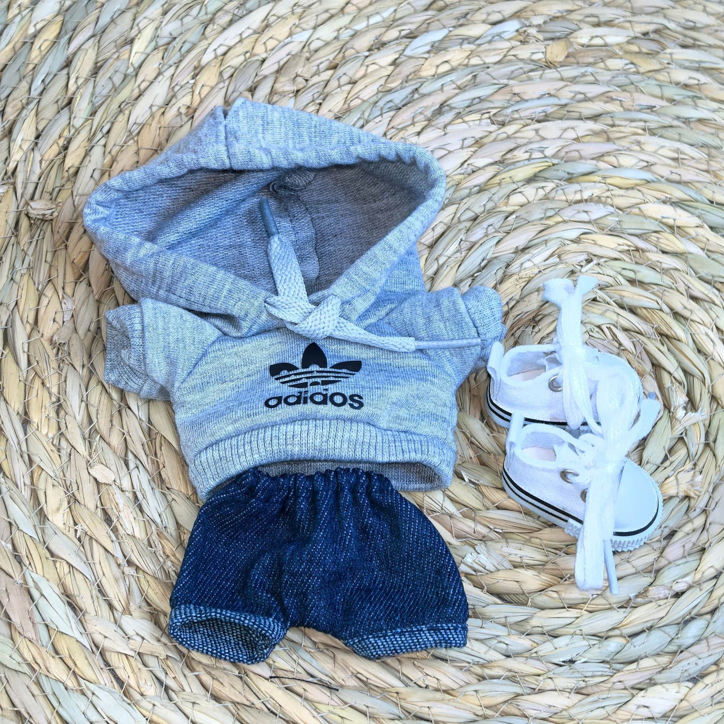 (only-clothes) Only Clothes] Second Generation Pendant Labubu Sitting Party Series Doll Clothes Hooded Sweatshirt LABUBU Clothes