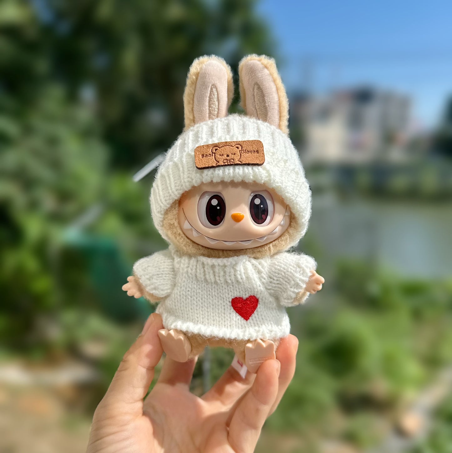 (only-clothes) Only Clothes] First and Second Generation Labubu Plush Doll Clothes Accessories LALBUBU Bear Logo Hat Heart Sweater Set