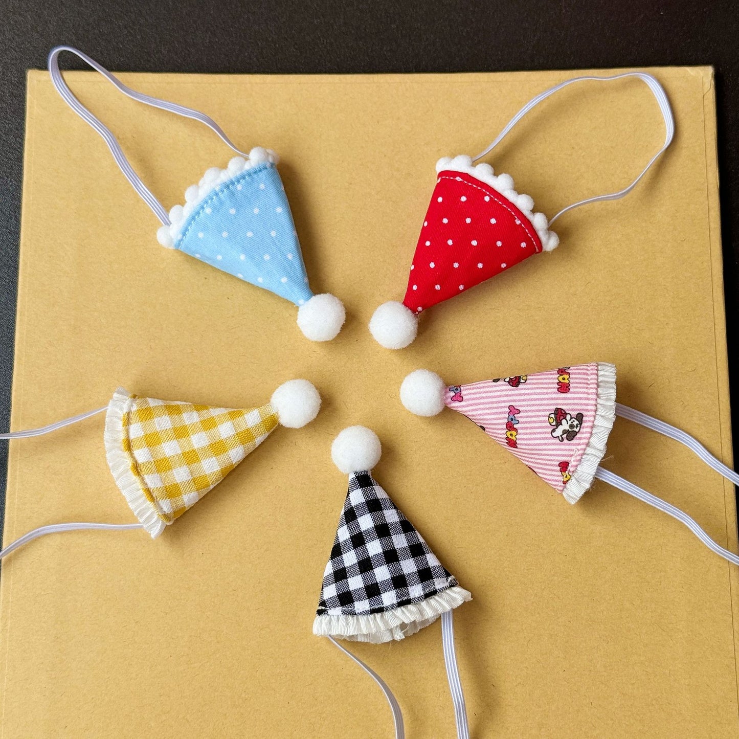 (only-clothes)17cm Labubu Birthday Hat Doll Clothes Handmade Doll 10cm Decorative Hat Mini Dress-Up Clothes Wholesale