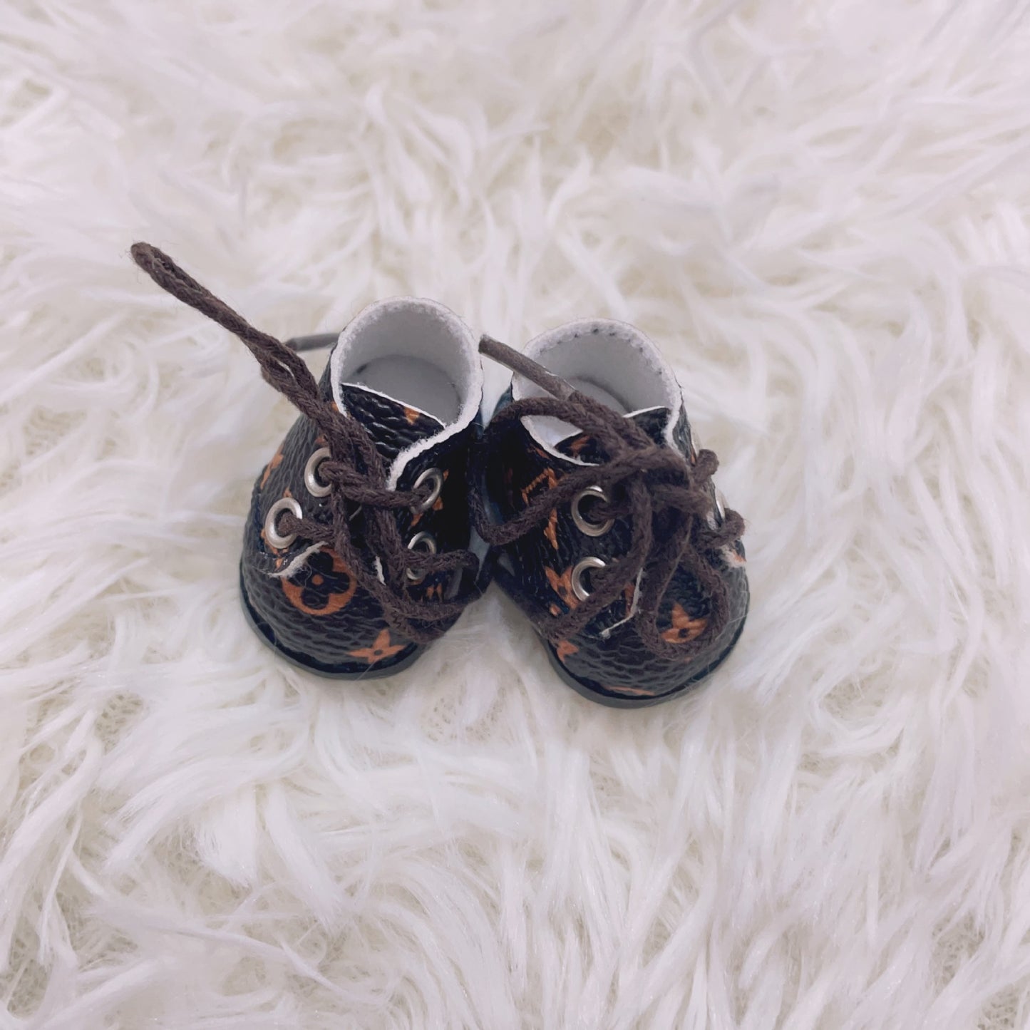 (only-clothes) First and Second Generation Labubu Shoes 17cm Labubu 10cm Doll Big Brand Trendy Small Shoes Small Leather Shoes Wholesale