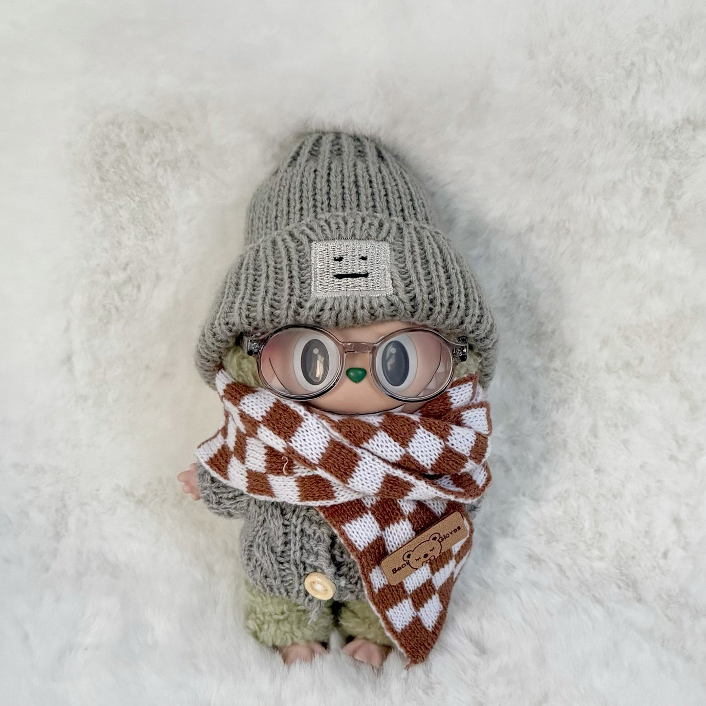 (only-clothes) First and Second Generation Keychain Labubu Clothing Pendant Labubu Hat Sitting Party Sweater Warm Winter Set Scarf