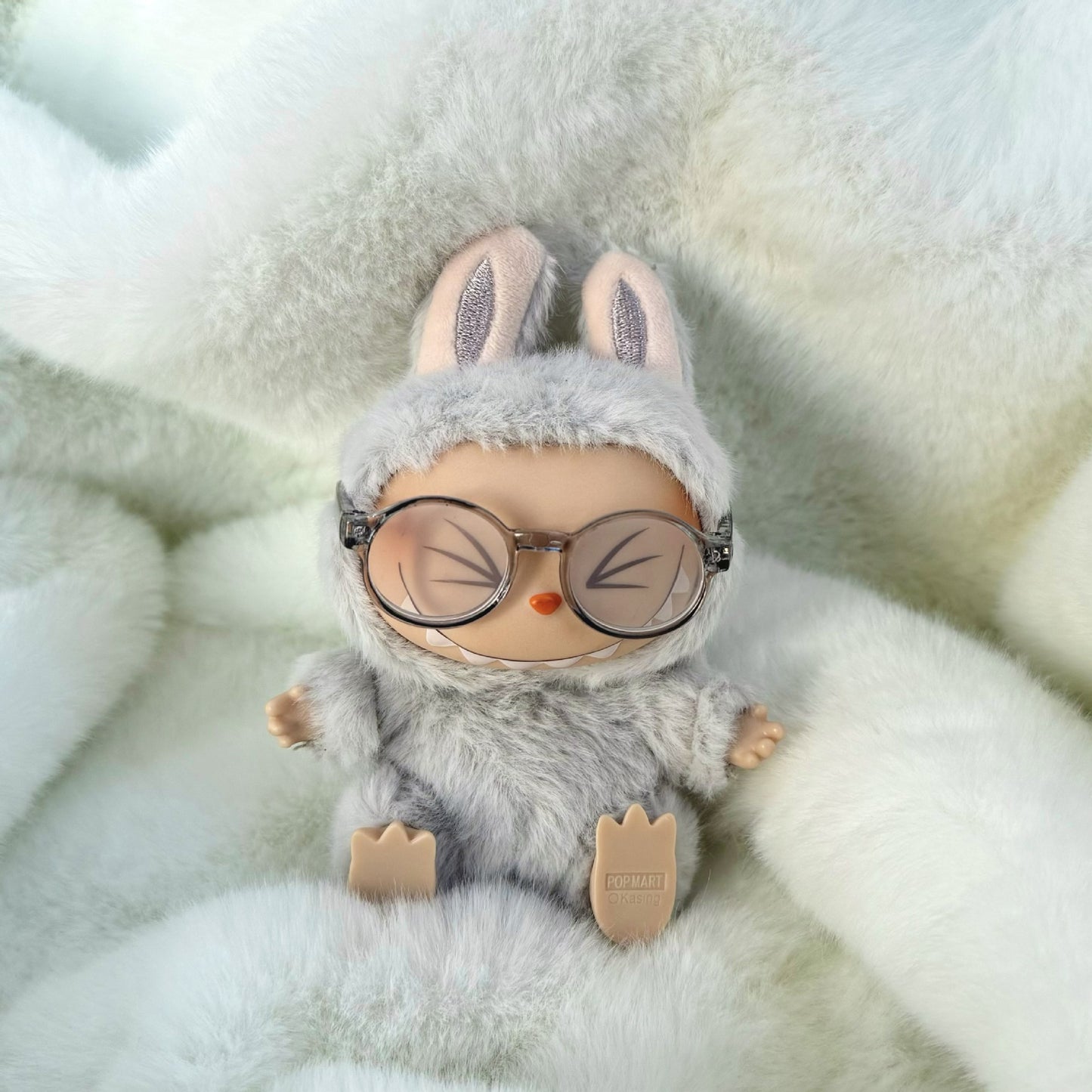 (only-clothes) First and Second Generation Keychain Labubu Clothing Pendant Labubu Hat Sitting Party Sweater Warm Winter Set Scarf