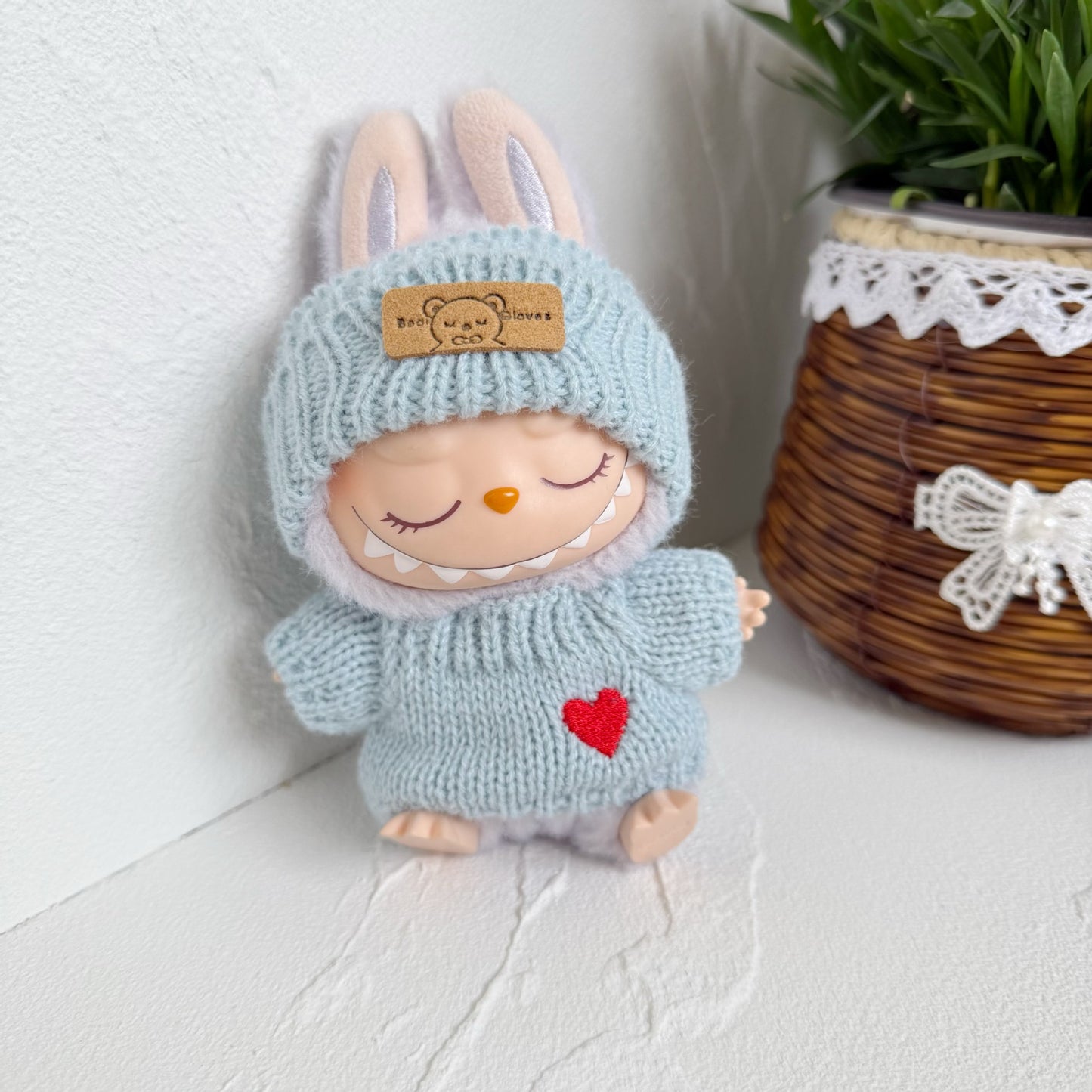 (only-clothes) Only Clothes] First and Second Generation Labubu Plush Doll Clothes Accessories LALBUBU Bear Logo Hat Heart Sweater Set