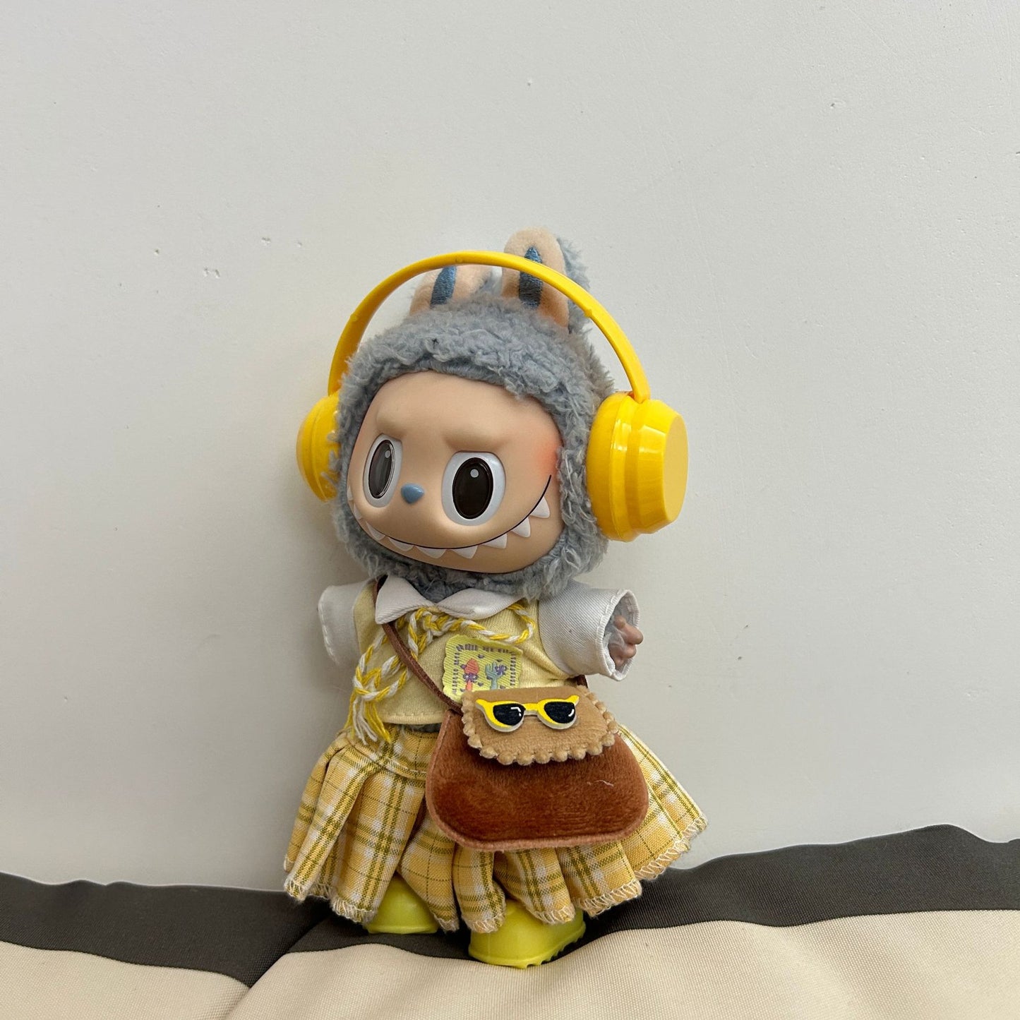 (only-clothes) Labubu Doll Clothes First Second Third Generation Labubu Vinyl Blind Box Pendant JK Girl Cute Style Doll Figurine