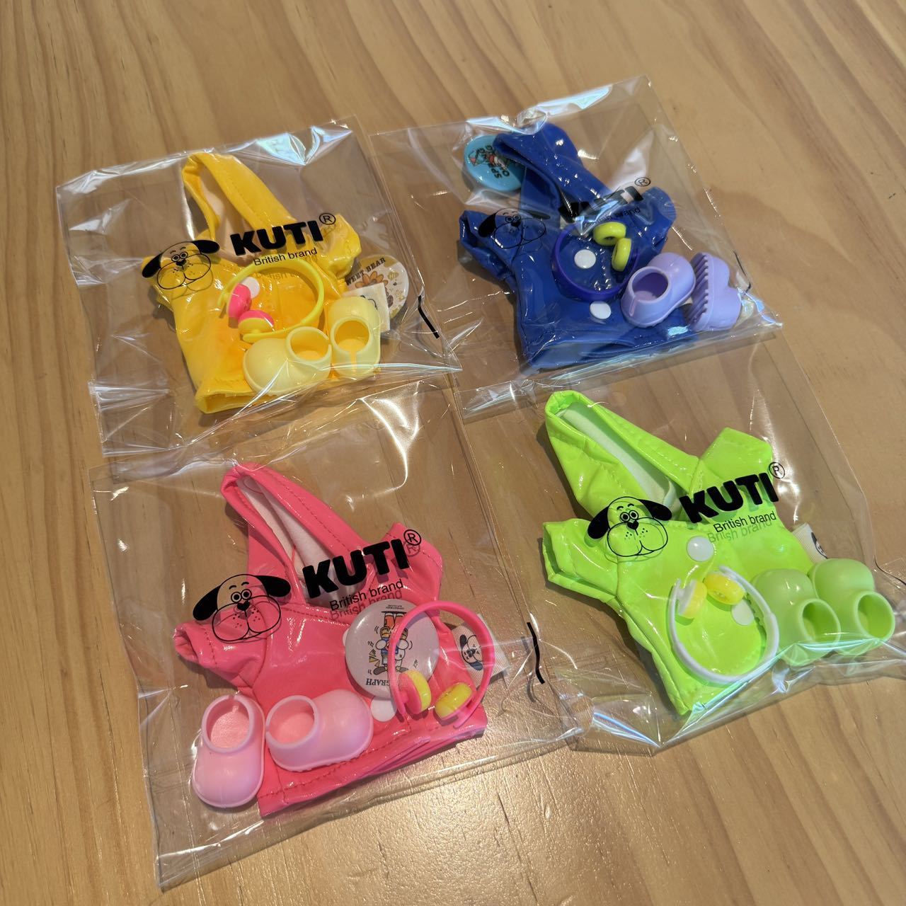(only-clothes) Cartoon Labubu Doll Clothes Accessories Key Raincoat Exclusive Matching Doll Clothes Creative