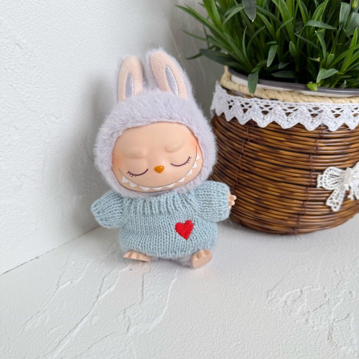 (only-clothes) Only Clothes] First and Second Generation Labubu Plush Doll Clothes Accessories LALBUBU Bear Logo Hat Heart Sweater Set